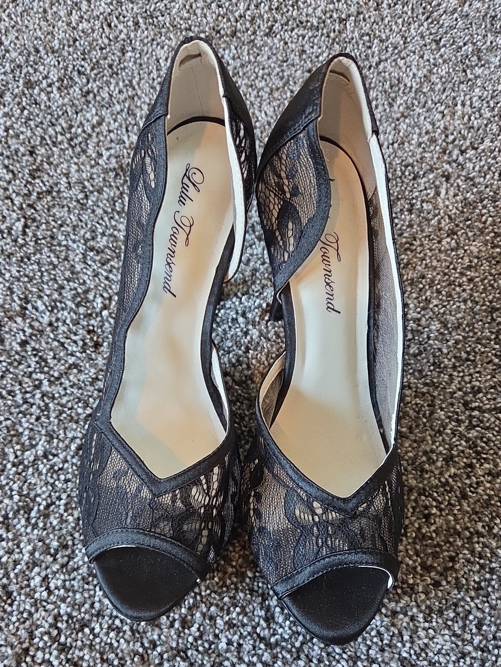 Lulu Townsend Black Lace Open-Toe Pumps